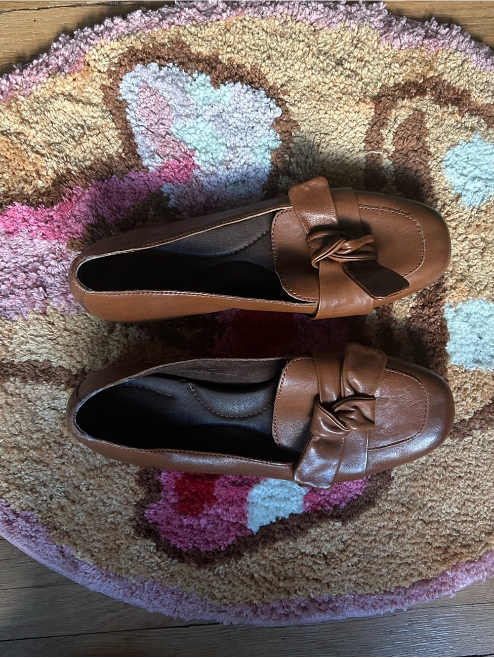 Born Women's Cognac Leather Knot-Detail Loafers - Carrine